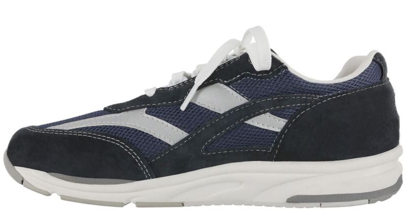 למה אני תמיד בוחר ב-sas shoes israel לטיולים שלי