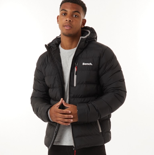 החורף הזה אני בוחרת ב־bench. jacket – ולא, זה לא רק בגלל הקור